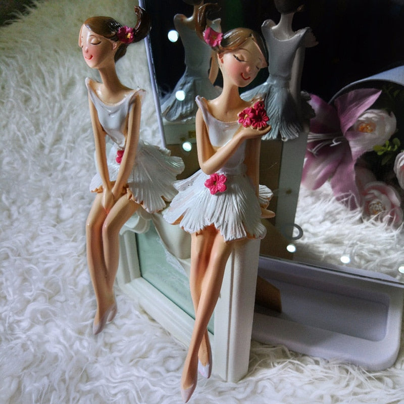 2-Piece Beautiful Girl Figurines