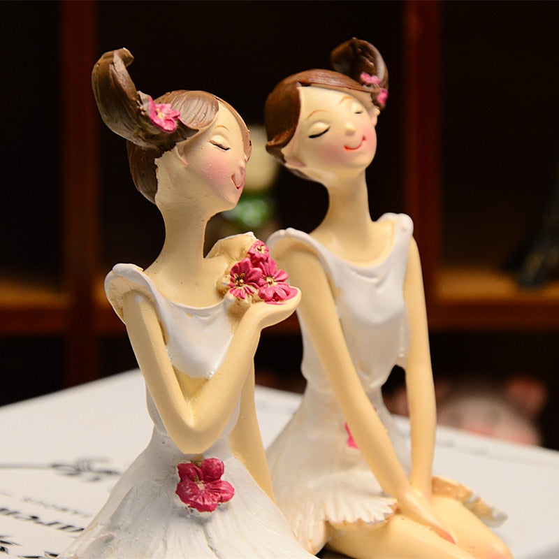 2-Piece Beautiful Girl Figurines