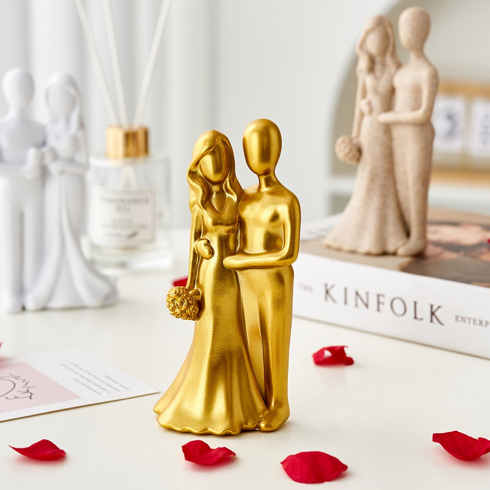 Couple in Love Figurines
